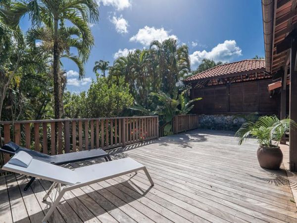 Martinique Home 1027307