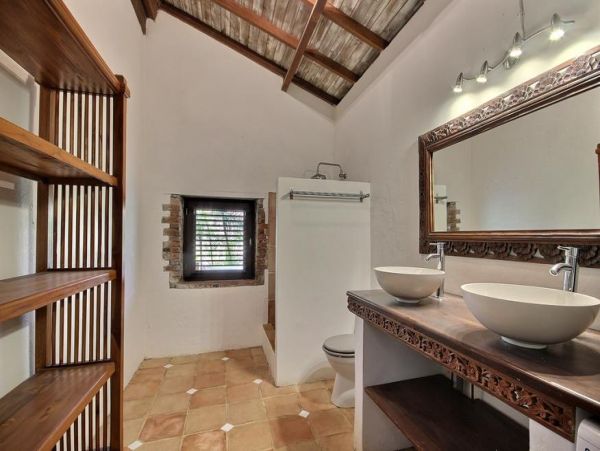 Martinique Home 1027307