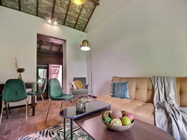 Martinique Home 1027307