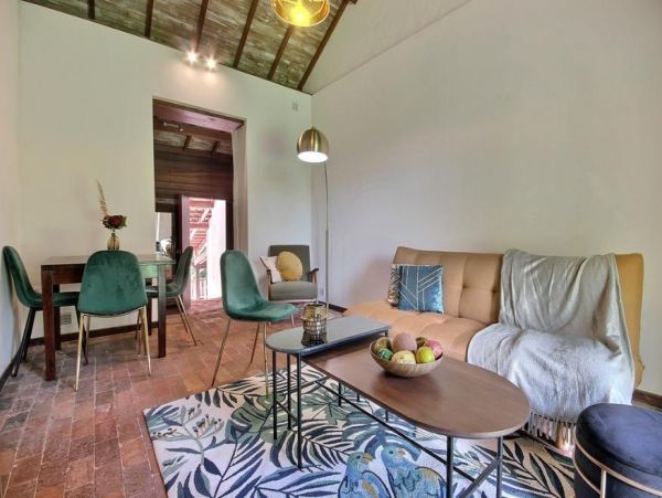 Martinique Home 1027307