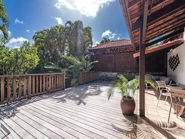 Martinique Home 1027307