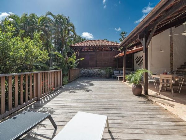 Martinique Home 1027307