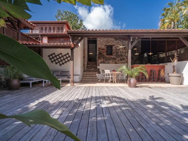 Martinique Home 1027307