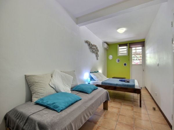 Martinique Home 1027308