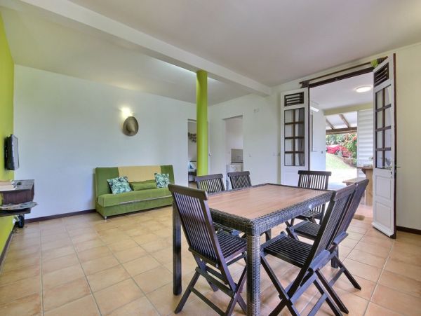 Martinique Home 1027308