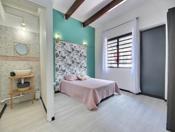 Martinique Home 1027309