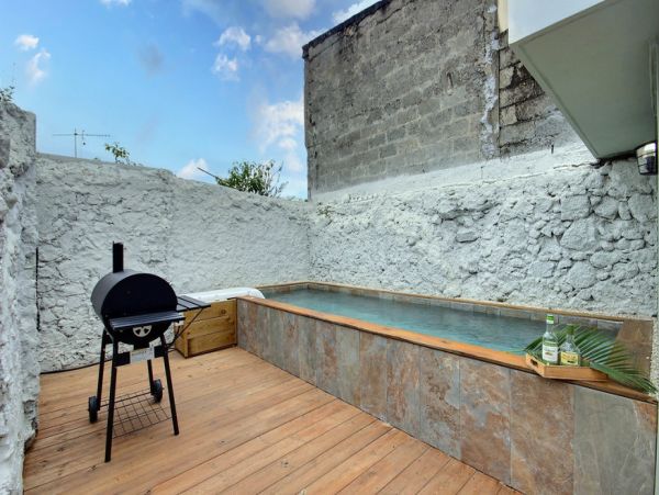Martinique Home 1027309