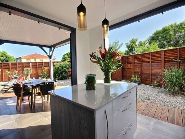 Martinique Home 1027310