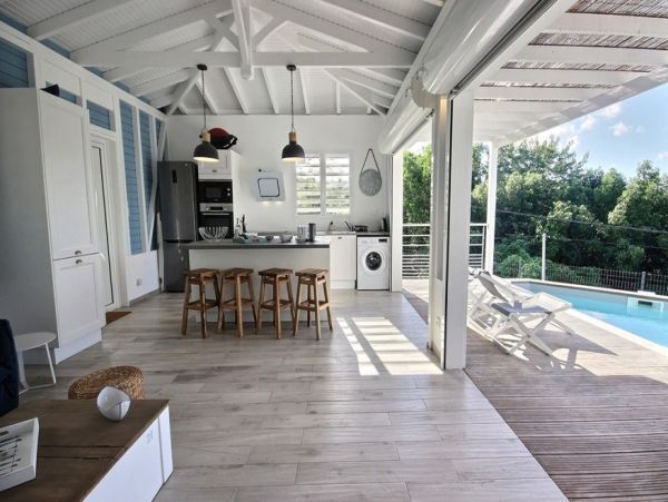 Martinique Home 1027311