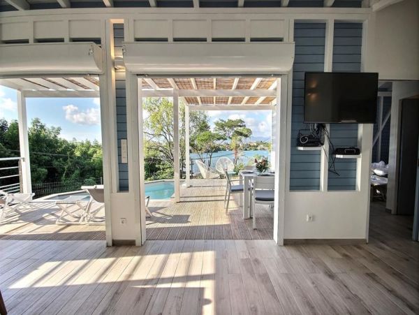 Martinique Home 1027311