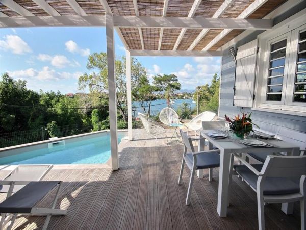 Martinique Home 1027311