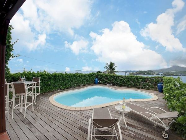 Martinique Home 1027313