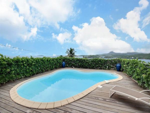 Martinique Home 1027313