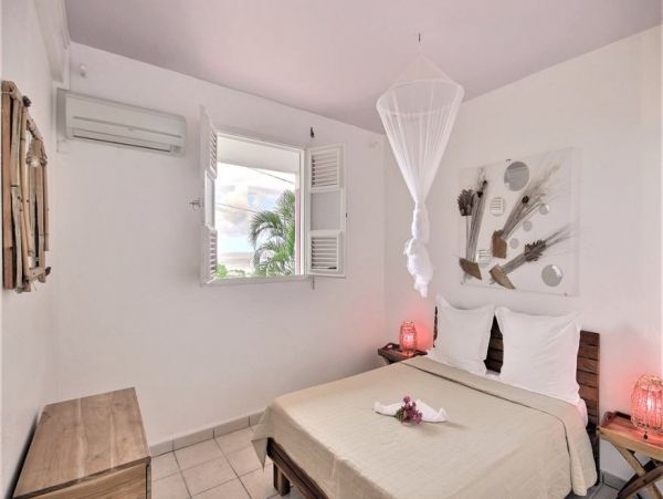 Martinique Home 1027313