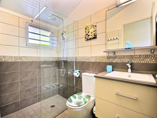 Martinique Home 1027318