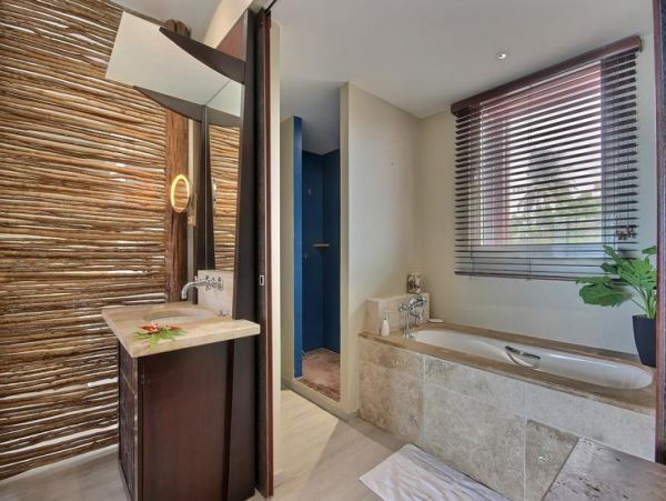 Martinique Home 1027320