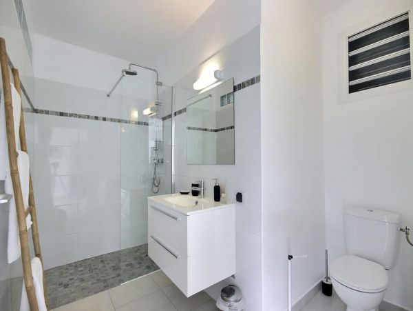 Martinique Home 1027322
