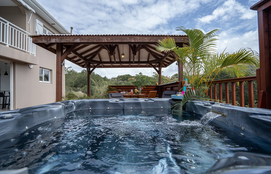 Martinique Home 1027322