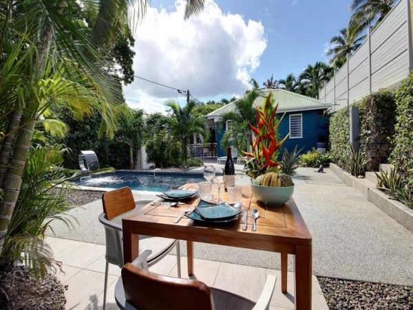 Martinique Home 1027323