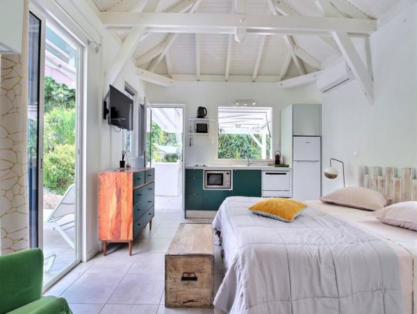 Martinique Home 1027324