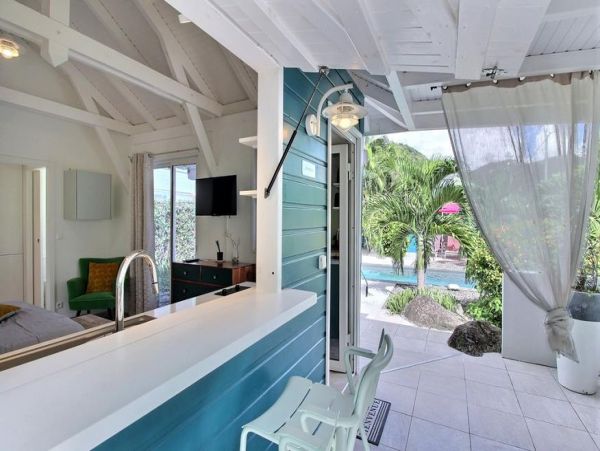Martinique Home 1027324
