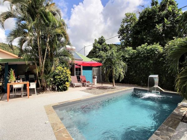 Martinique Home 1027324