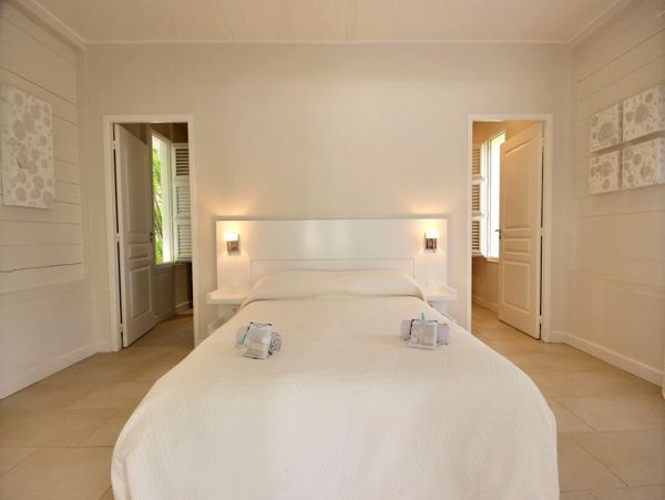 Martinique Home 1027325