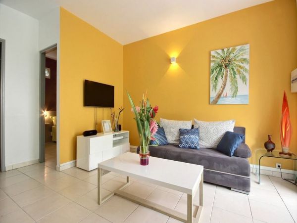 Martinique Home 1027326