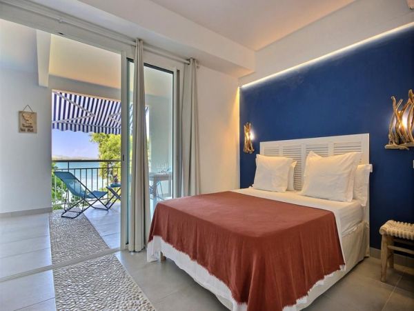 Martinique Home 1027327