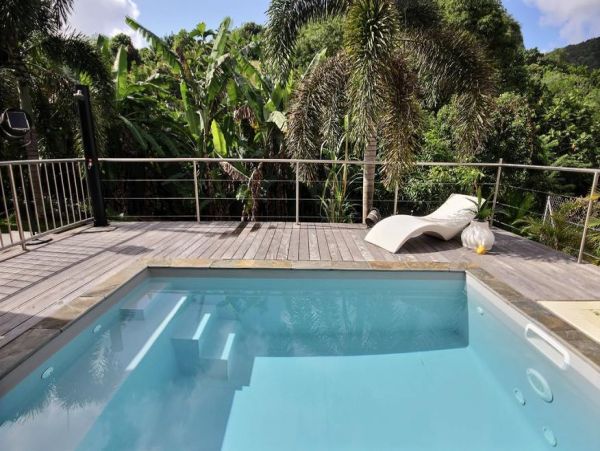 Martinique Home 1027328
