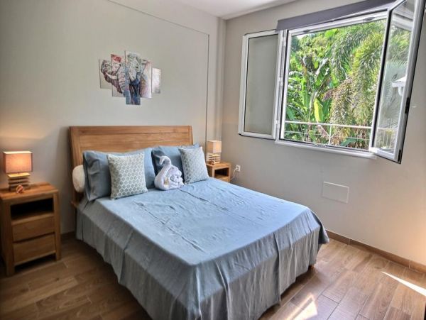 Martinique Home 1027328