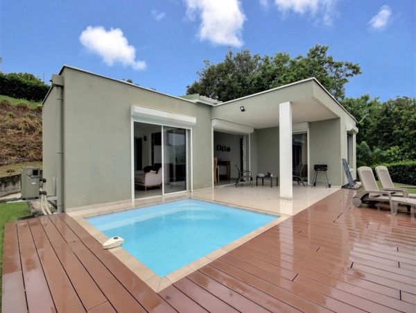 Martinique Home 1027329