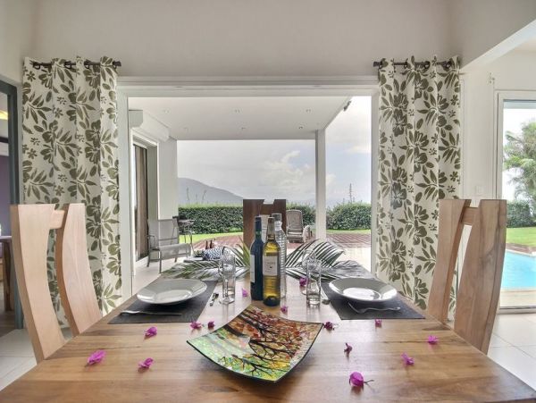 Martinique Home 1027329