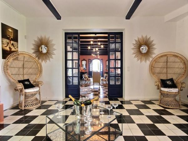 Martinique Home 1027330