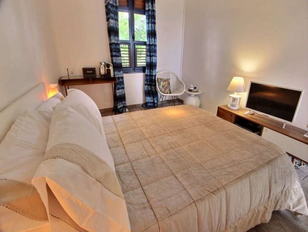 Martinique Home 1027331
