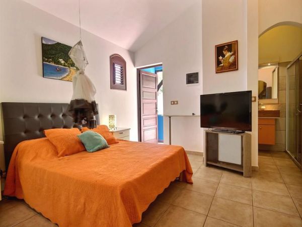 Martinique Home 1027333
