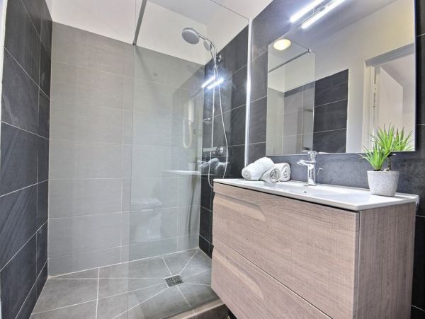 Martinique Home 1027335