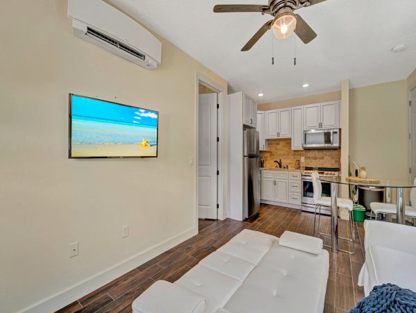 Sarasota Vacation Home Four Bedroom