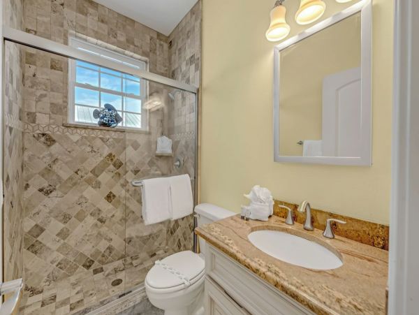 Four Bedroom Luxury Vacation Rental in Holmes Beach