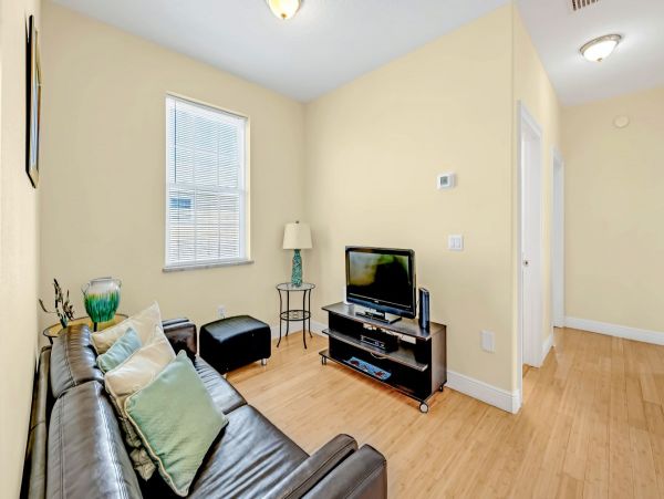 Four Bedroom Luxury Vacation Rental in Holmes Beach
