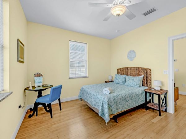 Four Bedroom Luxury Vacation Rental in Holmes Beach