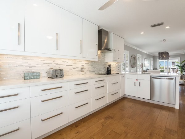 Luxury Both Sides of Duplex Sleeps 14 Guests 95 Steps to Beach