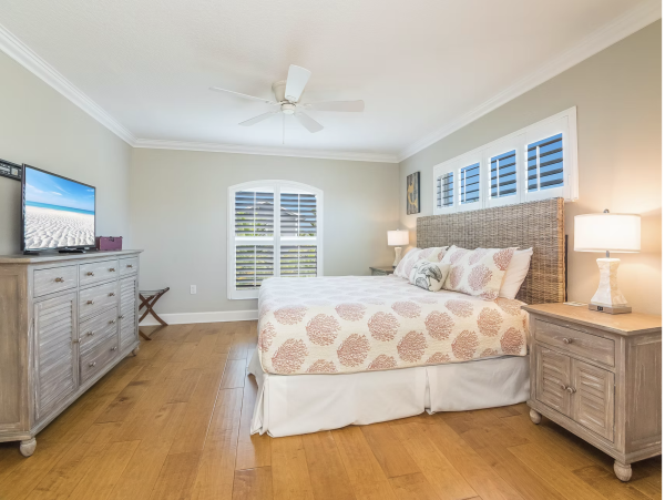 Luxury Both Sides of Duplex Sleeps 14 Guests 95 Steps to Beach
