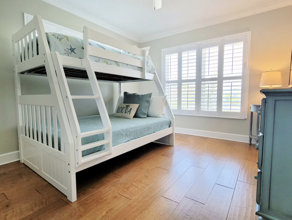 Luxury Both Sides of Duplex Sleeps 14 Guests 95 Steps to Beach