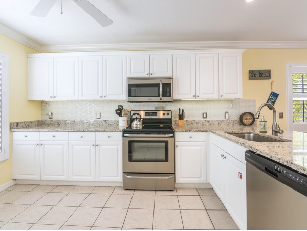 Luxury Both Sides of Duplex Sleeps 14 Guests 95 Steps to Beach