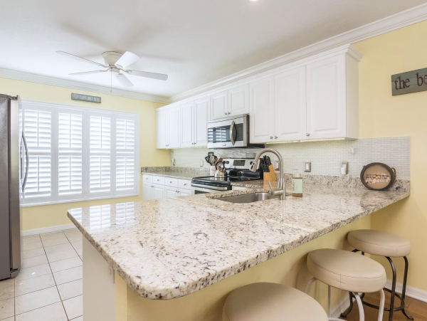 Luxury Both Sides of Duplex Sleeps 14 Guests 95 Steps to Beach