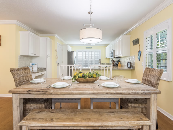 Luxury Both Sides of Duplex Sleeps 14 Guests 95 Steps to Beach