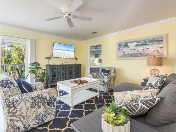 Luxury Both Sides of Duplex Sleeps 14 Guests 95 Steps to Beach