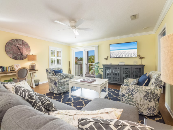 Luxury Both Sides of Duplex Sleeps 14 Guests 95 Steps to Beach