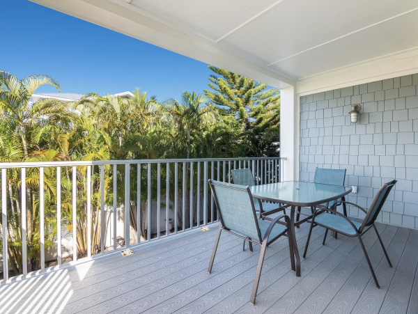 Luxury Both Sides of Duplex Sleeps 14 Guests 95 Steps to Beach